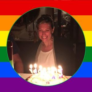 Meet your Posher, Larissa